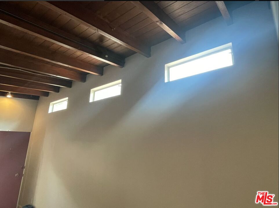 4448 Avocado Street, Unit 4448 1/2 Los Angeles, CA 90027 - Photo 5 of 7