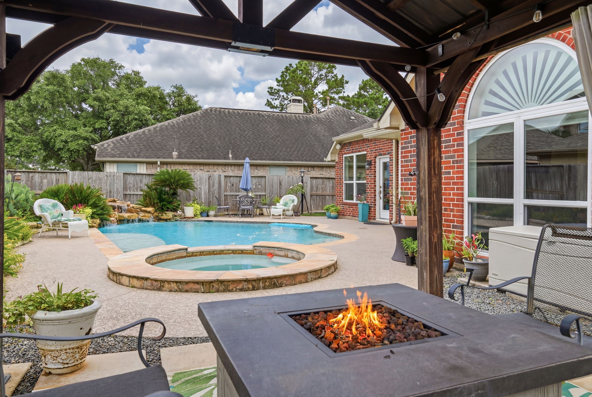 1010 Bringewood Chase Drive Spring, TX 77379 - Photo 40 of 49 Stay out of the rain with your pergola