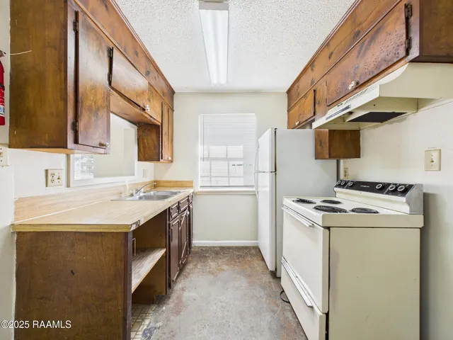 $525 | 117 Marigny Circle, Unit A, Duson, LA 70529