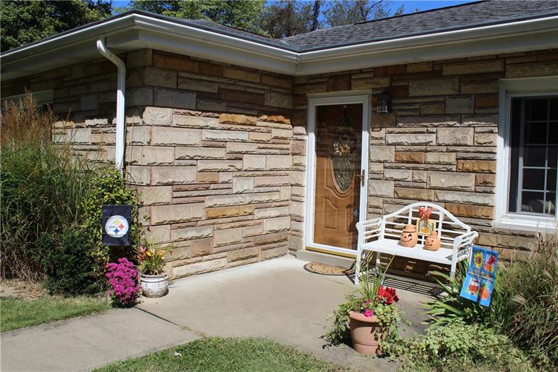 118 West Starz Road Cheswick, PA 15024 - Photo 15 of 18 Front entrance