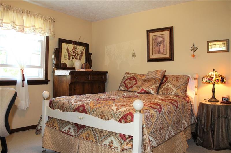 118 West Starz Road Cheswick, PA 15024 - Photo 10 of 18 Bedroom 3