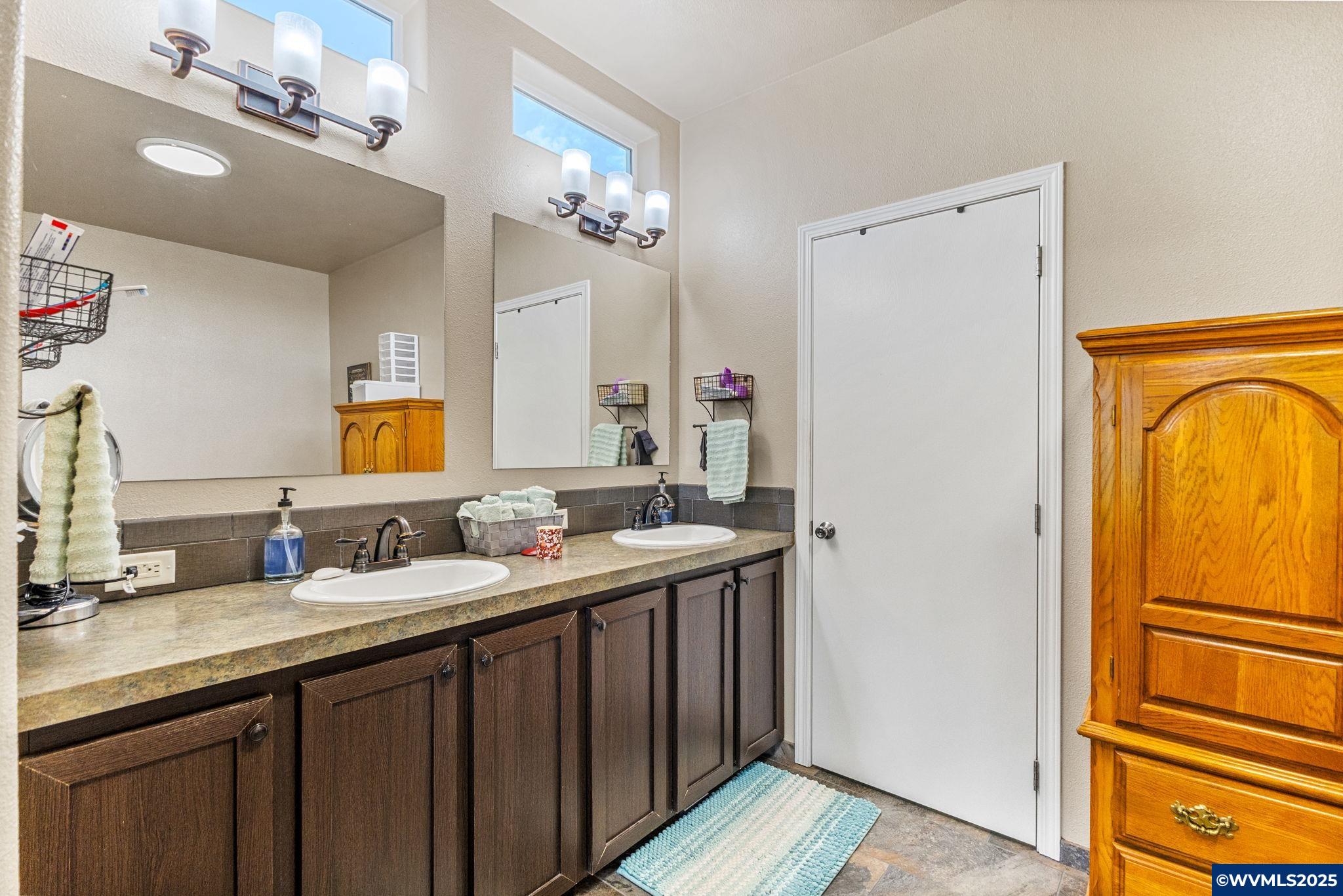 8071 Little Road Southeast Aumsville, OR 97325 - Photo 25 of 35 Gallery Image 25