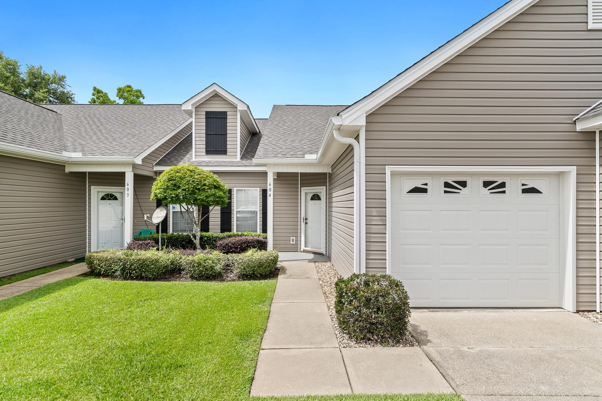 2651 South Juniper Street, Unit 604 Foley, AL 36535 - Photo 2 of 17