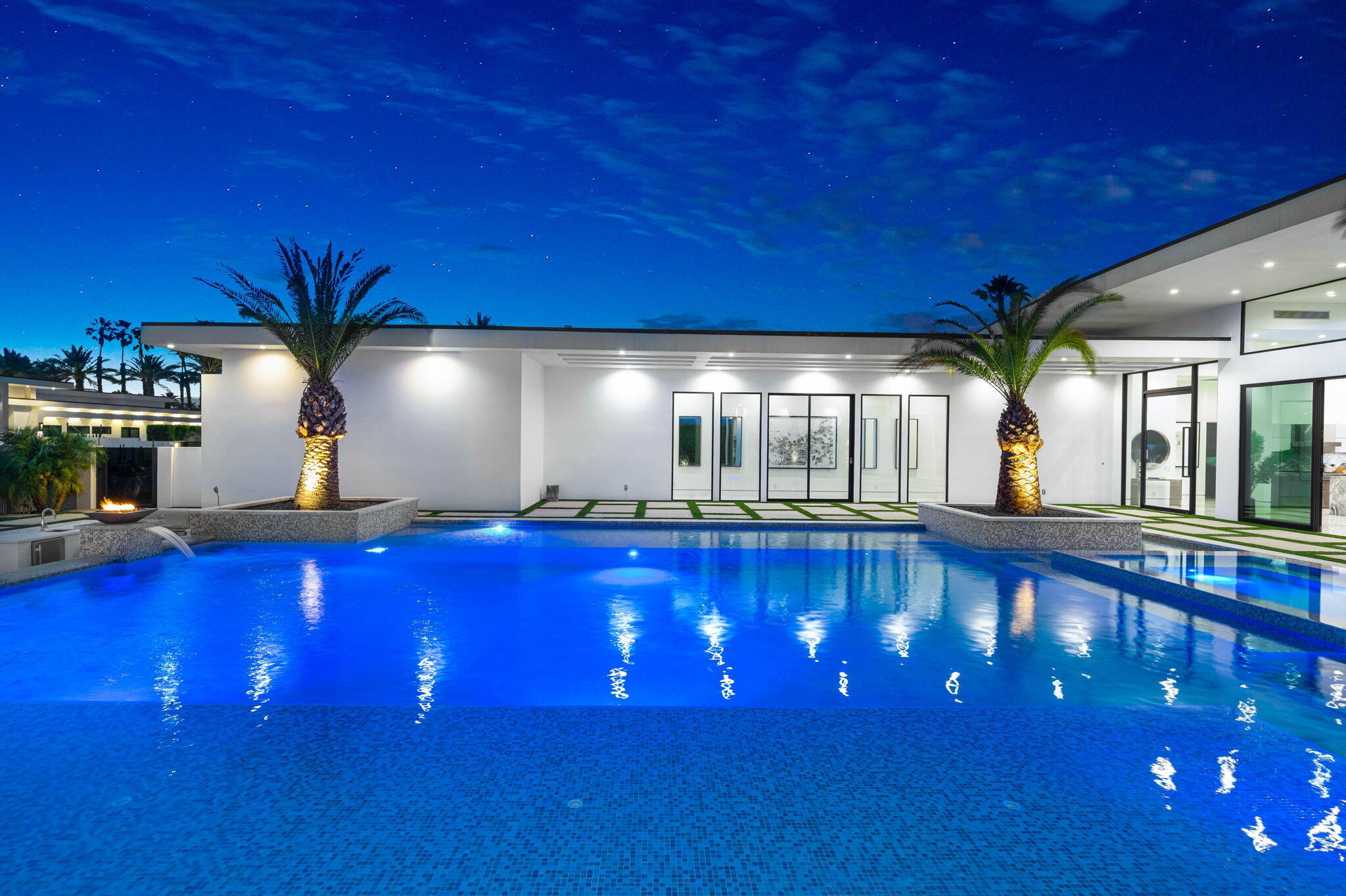 4 Bravo Court Rancho Mirage, CA 92270 - Photo 41 of 51 a view of swimming pool with seating area