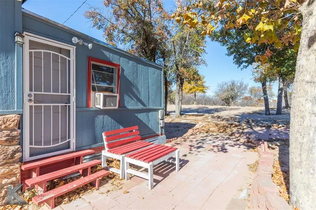 $250,000 | 10001 County Road 379, Hawley, TX 79525