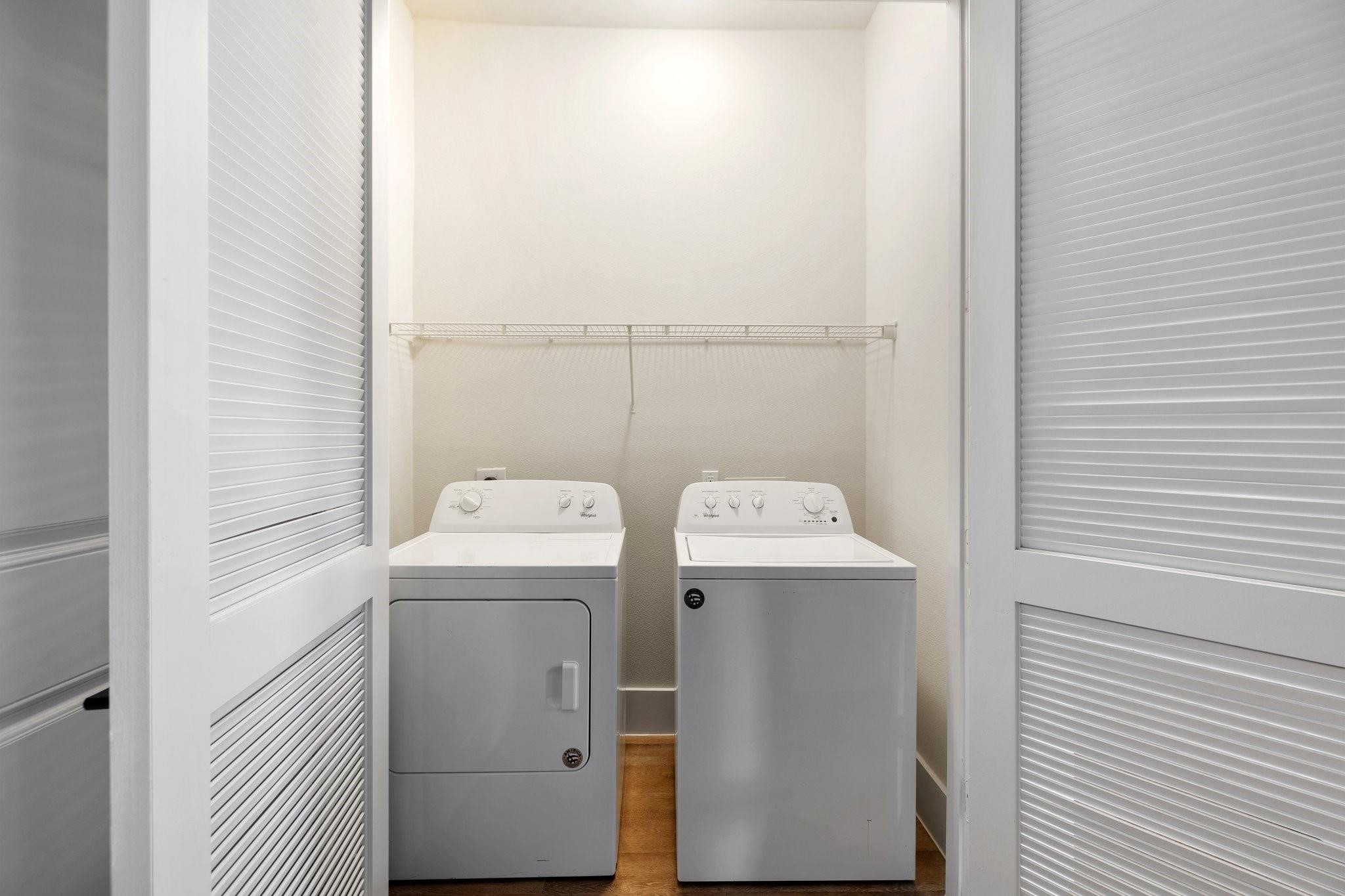 1508 Blodgett Street, Unit 503 Houston, TX 77004 - Photo 4 of 14 a utility room with dryer and washer