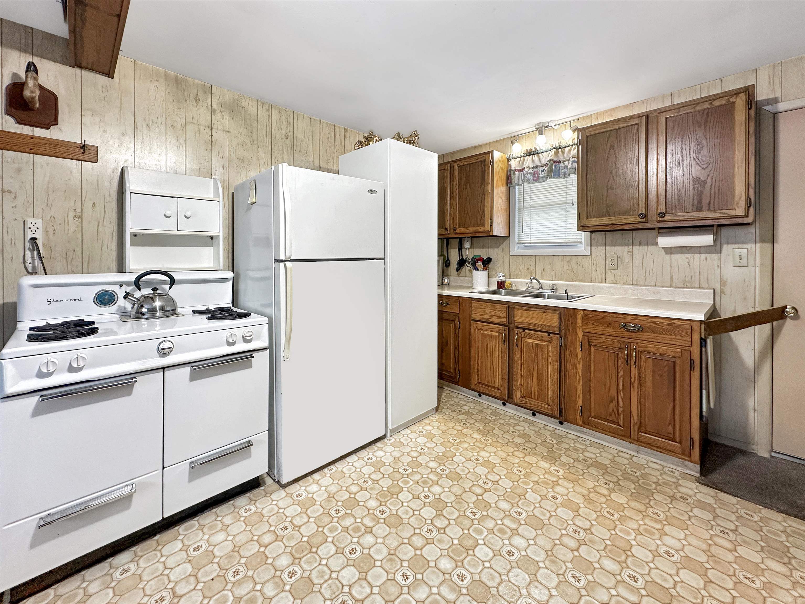 410 Kemp Hill Road Canaan, VT 05903 - Photo 8 of 28