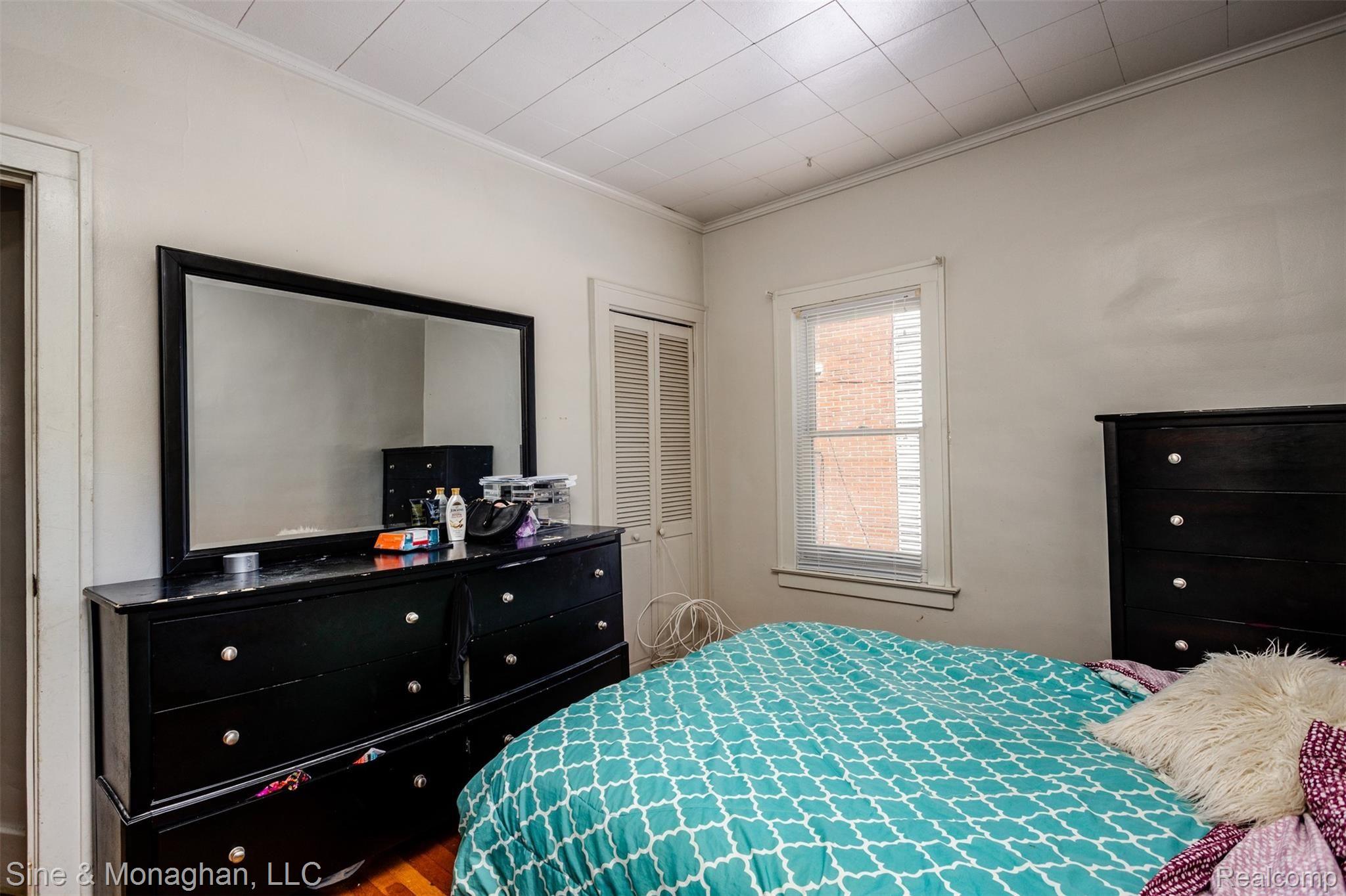 884 Alter Road Detroit, MI 48215 - Photo 16 of 33 884 Alter S011.jpg