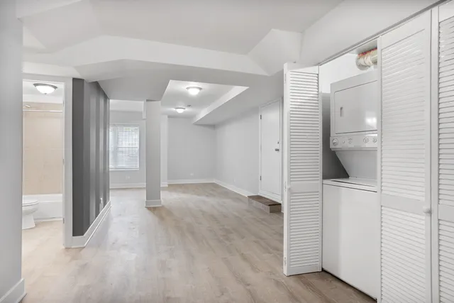 $2,700 | 7326 North Damen Avenue, Unit G, Chicago, IL 60645