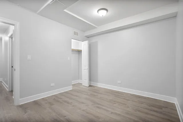 $2,700 | 7326 North Damen Avenue, Unit G, Chicago, IL 60645