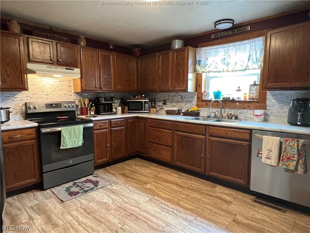 940 Sun Valley Road Washington, WV 26181 - Photo 11 of 35