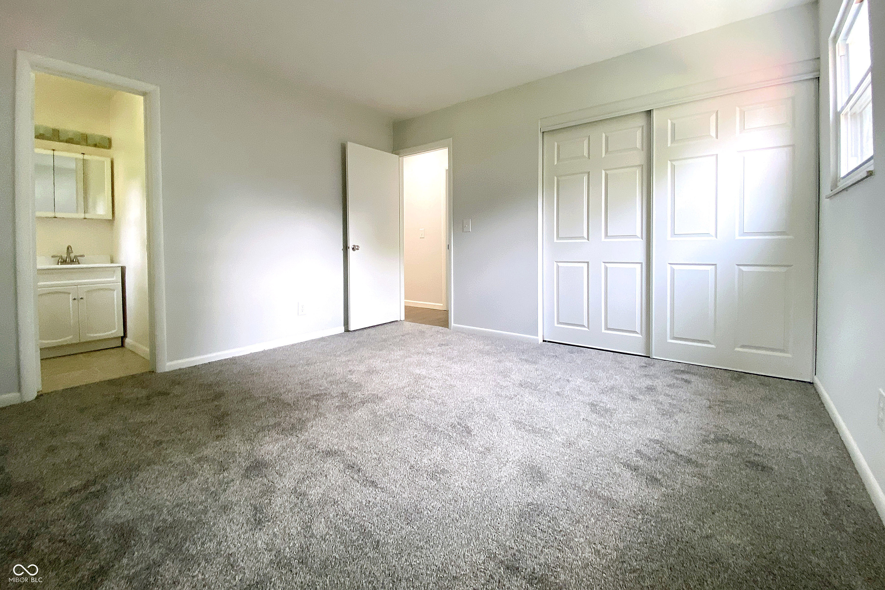 7508 Harcourt Road Indianapolis, IN 46260 - Photo 23 of 44 Gallery Image 23