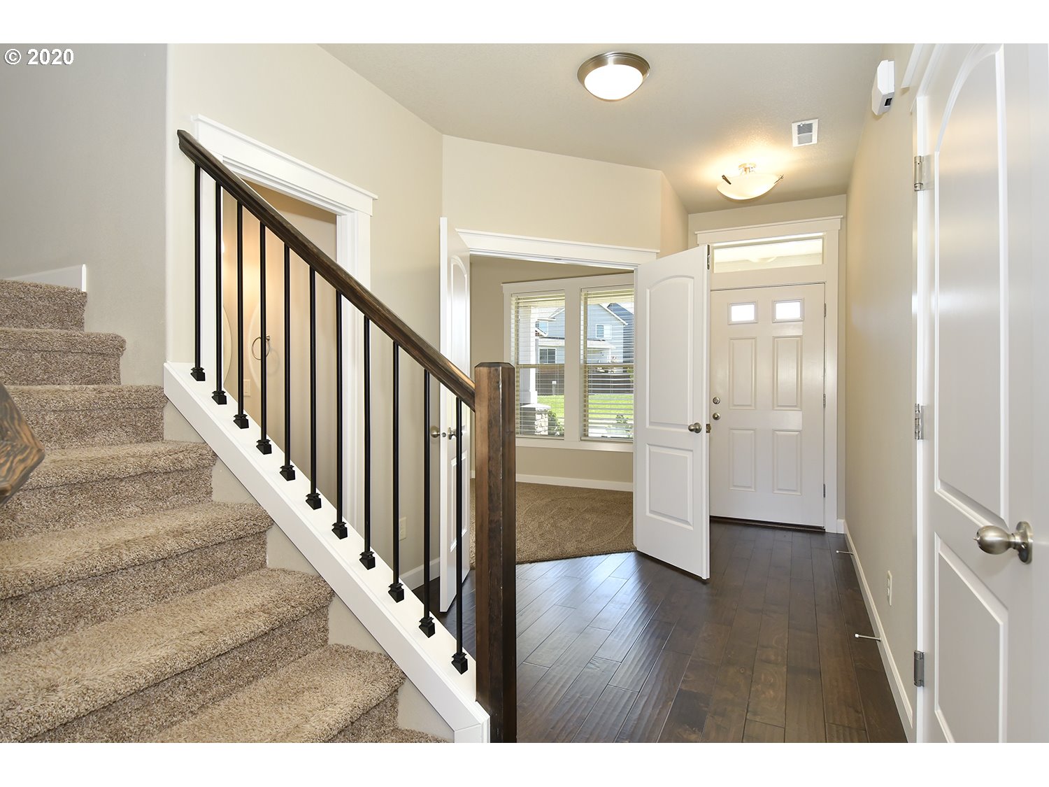 3394 North 10th Street Ridgefield, WA 98642 - Photo 4 of 31