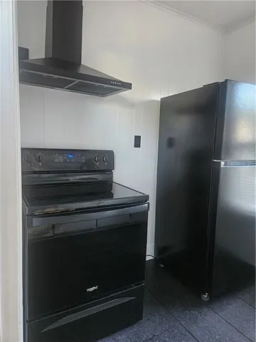 $1,975 | 32 Pierce Street, Unit 2, Westerly, RI 02891