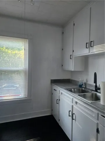 $1,975 | 32 Pierce Street, Unit 2, Westerly, RI 02891