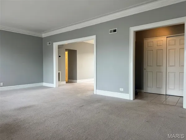 $210,000 | 5510 Waterman Boulevard, Unit 201, St. Louis, MO 63112