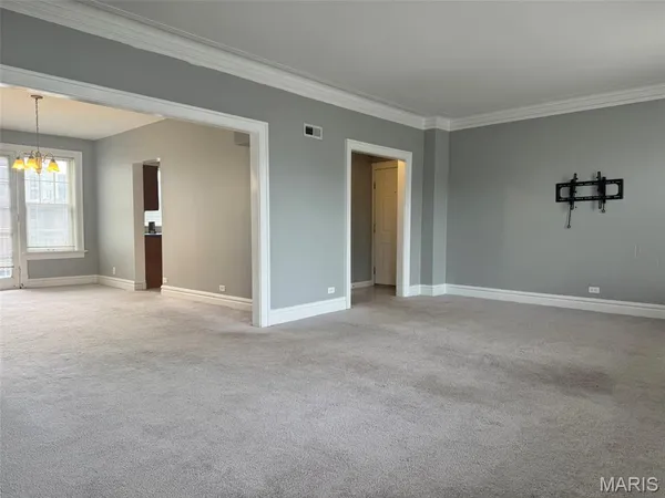$210,000 | 5510 Waterman Boulevard, Unit 201, St. Louis, MO 63112