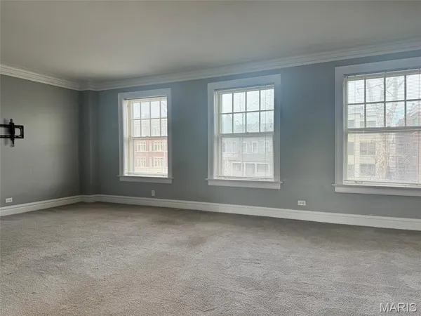 $210,000 | 5510 Waterman Boulevard, Unit 201, St. Louis, MO 63112