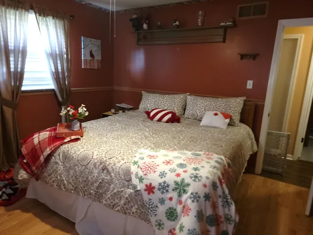 $285,000 | 1328 Hilltop Drive, Lowell, IN 46356