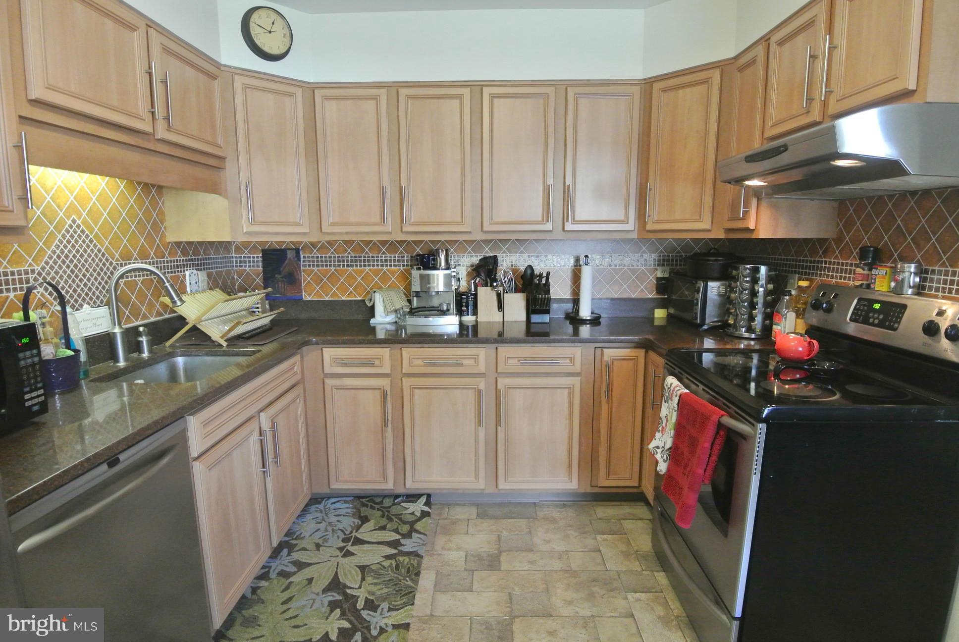 849 Seneca Park Road Baltimore, MD 21220 - Photo 8 of 29 Fully Updated Kit.w/Maple Cab., Quartz Countertops