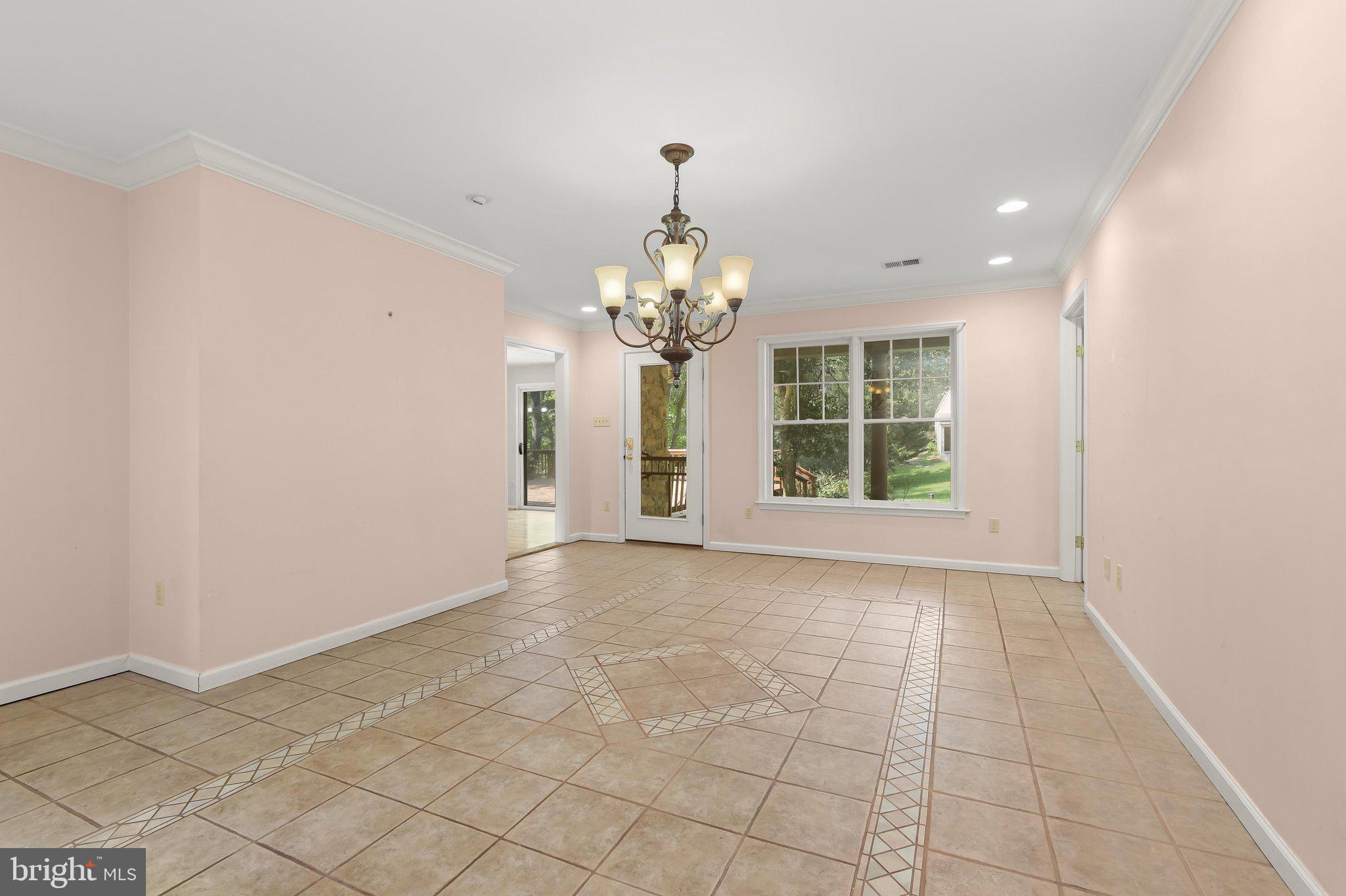 3346 Kump Station Road Taneytown, MD 21787 - Photo 17 of 82 Dining Room
