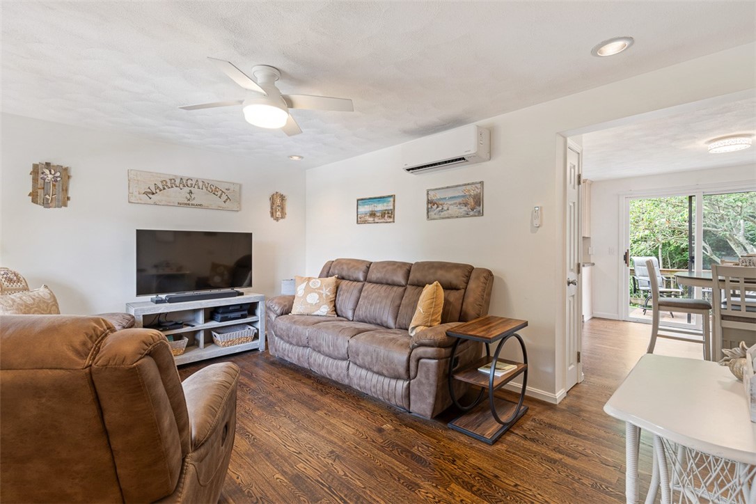 660 Point Judith Road, Unit D2 Narragansett, RI 02882 - Photo 4 of 40