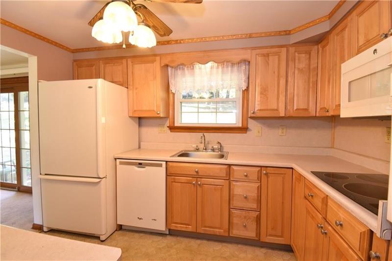 659 Boyer Road Venetia, PA 15367 - Photo 2 of 13 Gallery Image 2