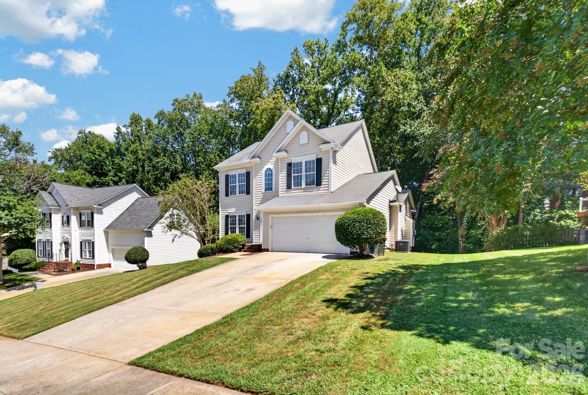 728 Knightswood Road Fort Mill, SC 29708 - Photo 2 of 37 Gallery Image 2