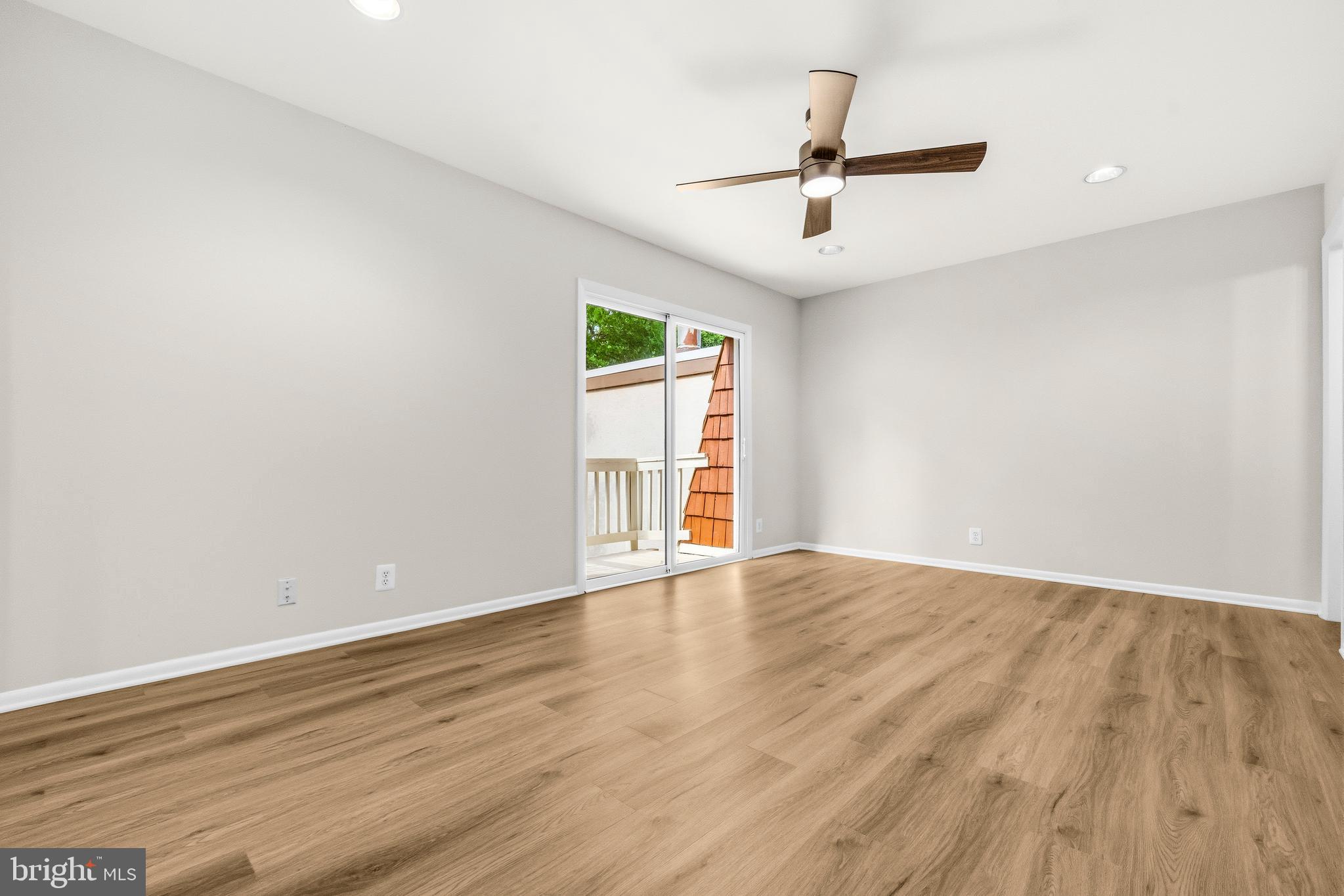 1604 Valencia Way Reston, VA 20190 - Photo 19 of 50