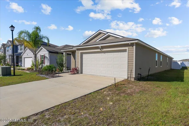 $324,990 | 2323 Falling Star Ln Green Cove Springs, Green Cove Springs, FL 32043