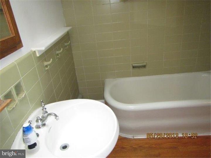 1900 Allentown Road Hatfield, PA 19440 - Photo 12 of 25 Bathroom