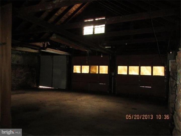 1900 Allentown Road Hatfield, PA 19440 - Photo 22 of 25 Garage