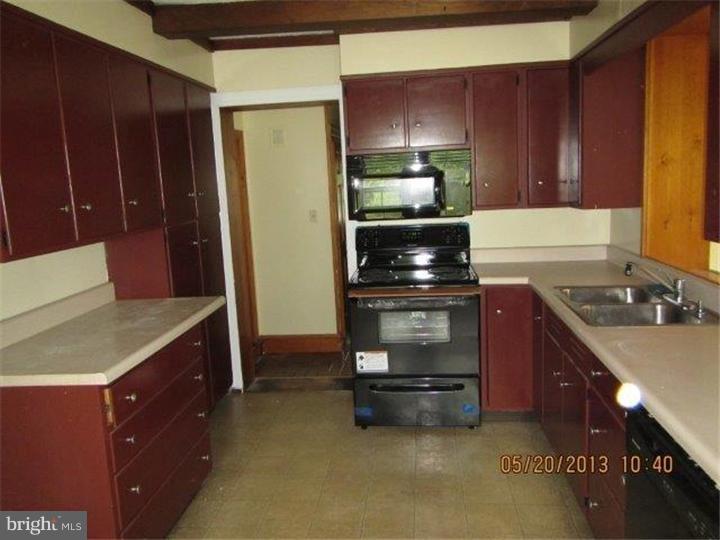 1900 Allentown Road Hatfield, PA 19440 - Photo 6 of 25 Kitchen