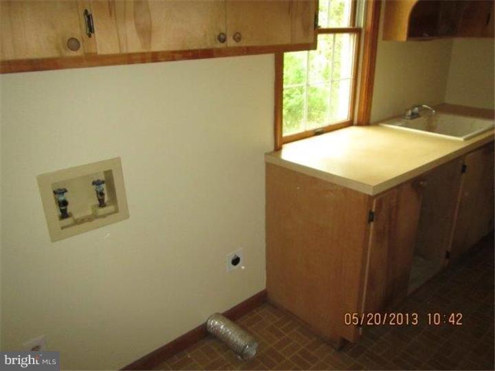 1900 Allentown Road Hatfield, PA 19440 - Photo 8 of 25 Laundry Room