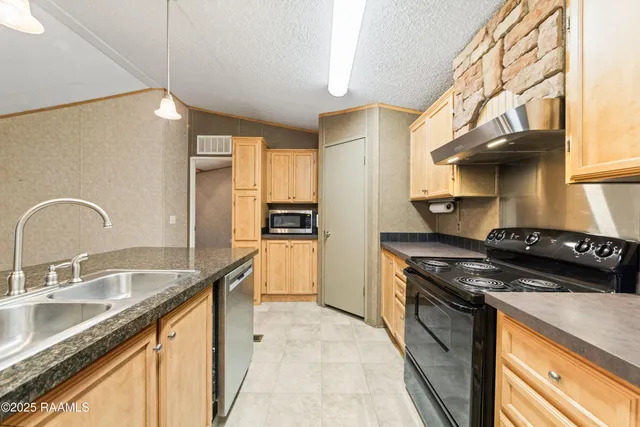 $127,500 | 217 South Eucharist Avenue, Morse, LA 70559