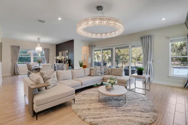 $2,195,000 | 2475 Northeast Evinrude Circle, Jensen Beach, FL 34957