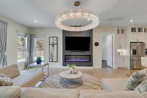 $2,195,000 | 2475 Northeast Evinrude Circle, Jensen Beach, FL 34957