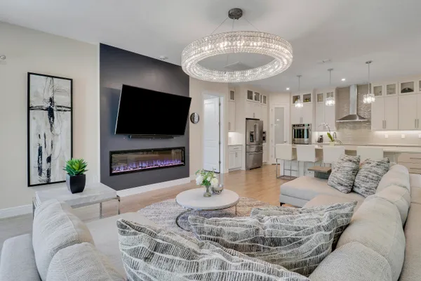 $2,195,000 | 2475 Northeast Evinrude Circle, Jensen Beach, FL 34957