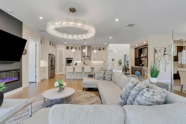 $2,195,000 | 2475 Northeast Evinrude Circle, Jensen Beach, FL 34957