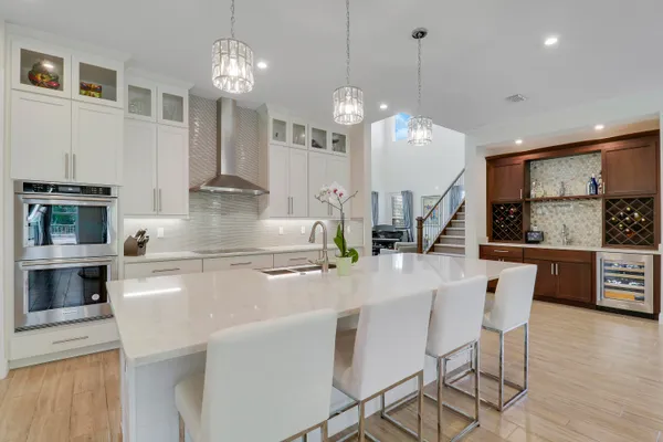 $2,195,000 | 2475 Northeast Evinrude Circle, Jensen Beach, FL 34957