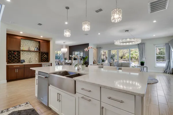 $2,195,000 | 2475 Northeast Evinrude Circle, Jensen Beach, FL 34957