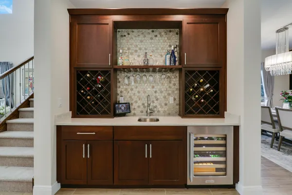 $2,195,000 | 2475 Northeast Evinrude Circle, Jensen Beach, FL 34957