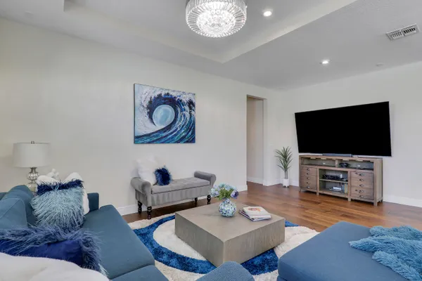 $2,195,000 | 2475 Northeast Evinrude Circle, Jensen Beach, FL 34957