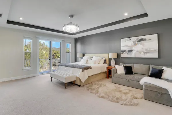 $2,195,000 | 2475 Northeast Evinrude Circle, Jensen Beach, FL 34957