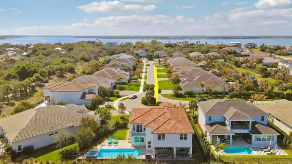$2,195,000 | 2475 Northeast Evinrude Circle, Jensen Beach, FL 34957