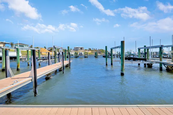 $2,195,000 | 2475 Northeast Evinrude Circle, Jensen Beach, FL 34957