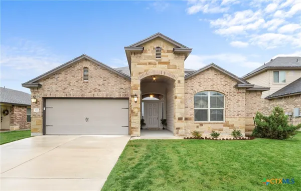 $375,000 | 1316 Blue Leaf Drive, Temple, TX 76502