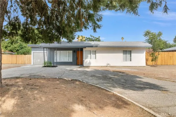 $484,500 | 236 South San Jacinto Street, Hemet, CA 92543