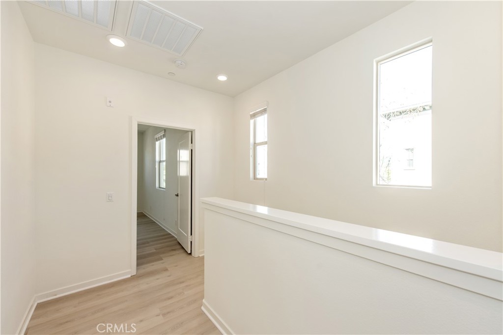150 Fixie Irvine, CA 92618 - Photo 20 of 32