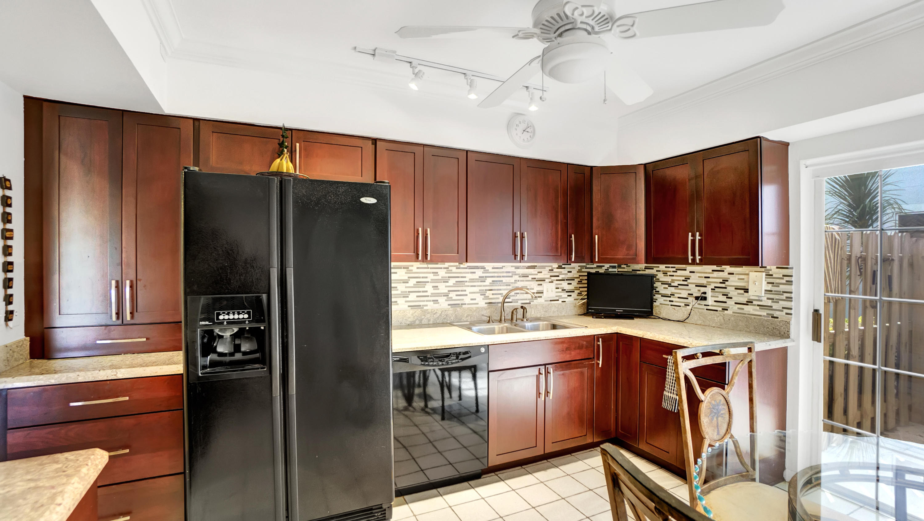 6109 Old Court Road, Unit 137 Boca Raton, FL 33433 - Photo 1 of 25 Kitchen
